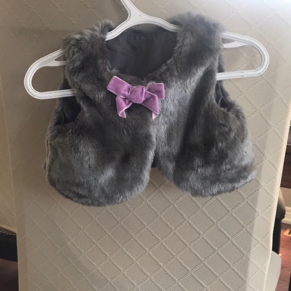 Baby girls fur vest - Picture 1 of 3